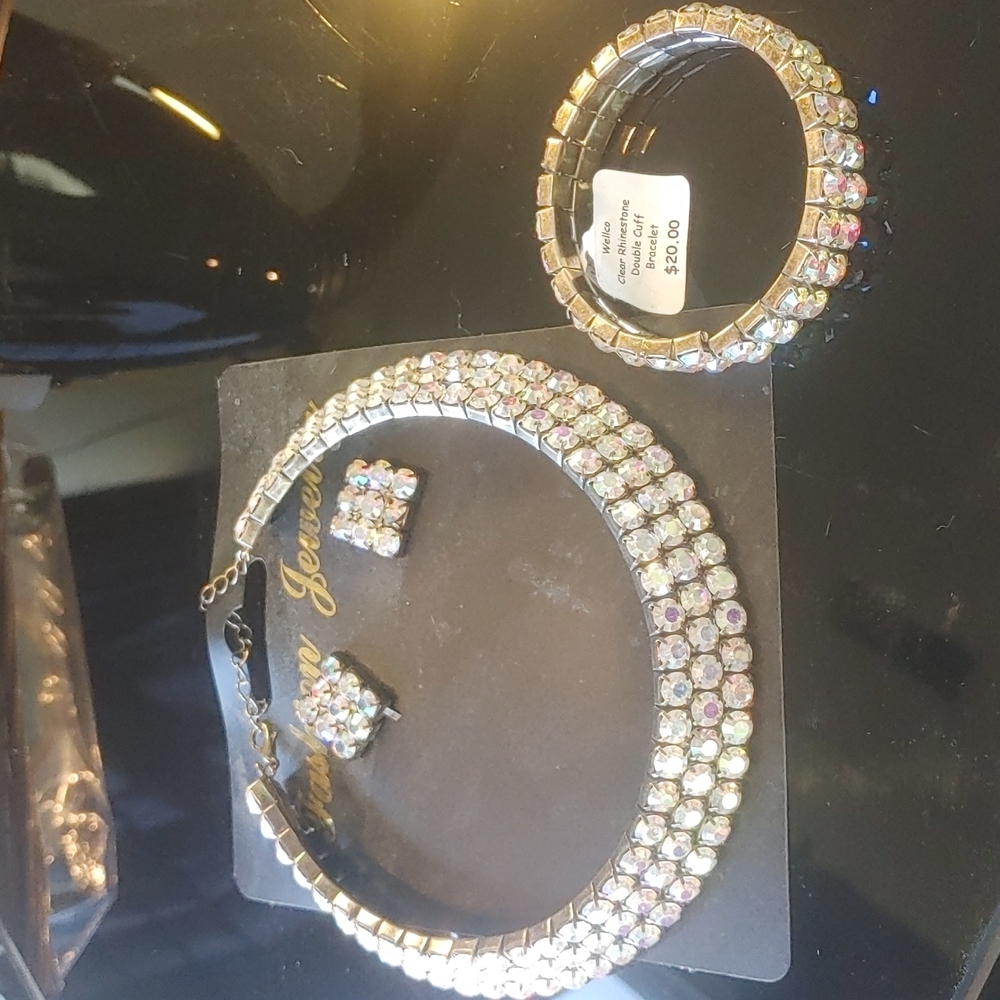 Irridescent Rhinestone Choker